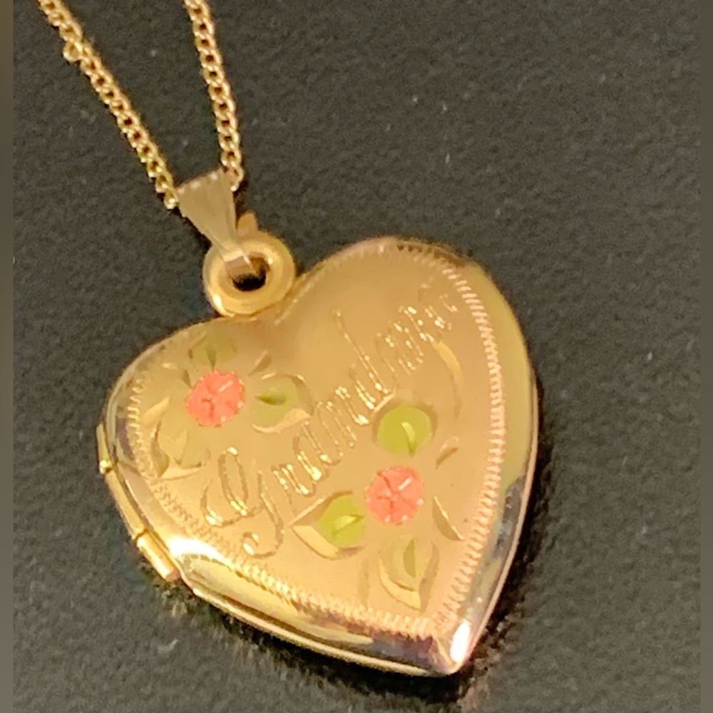 Vintage 14k Gold Filled GRANDMA heart Locket Pendant Necklace  18”